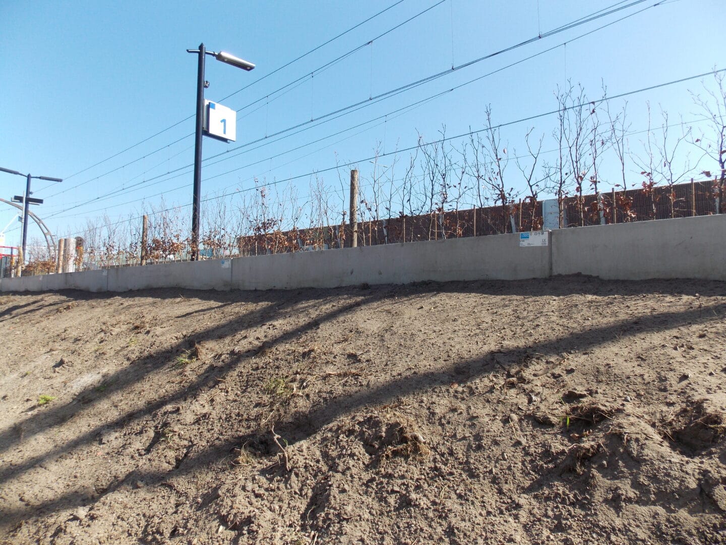 Bosch Beton - Keerwanden talud bij station Hollandsche Rading