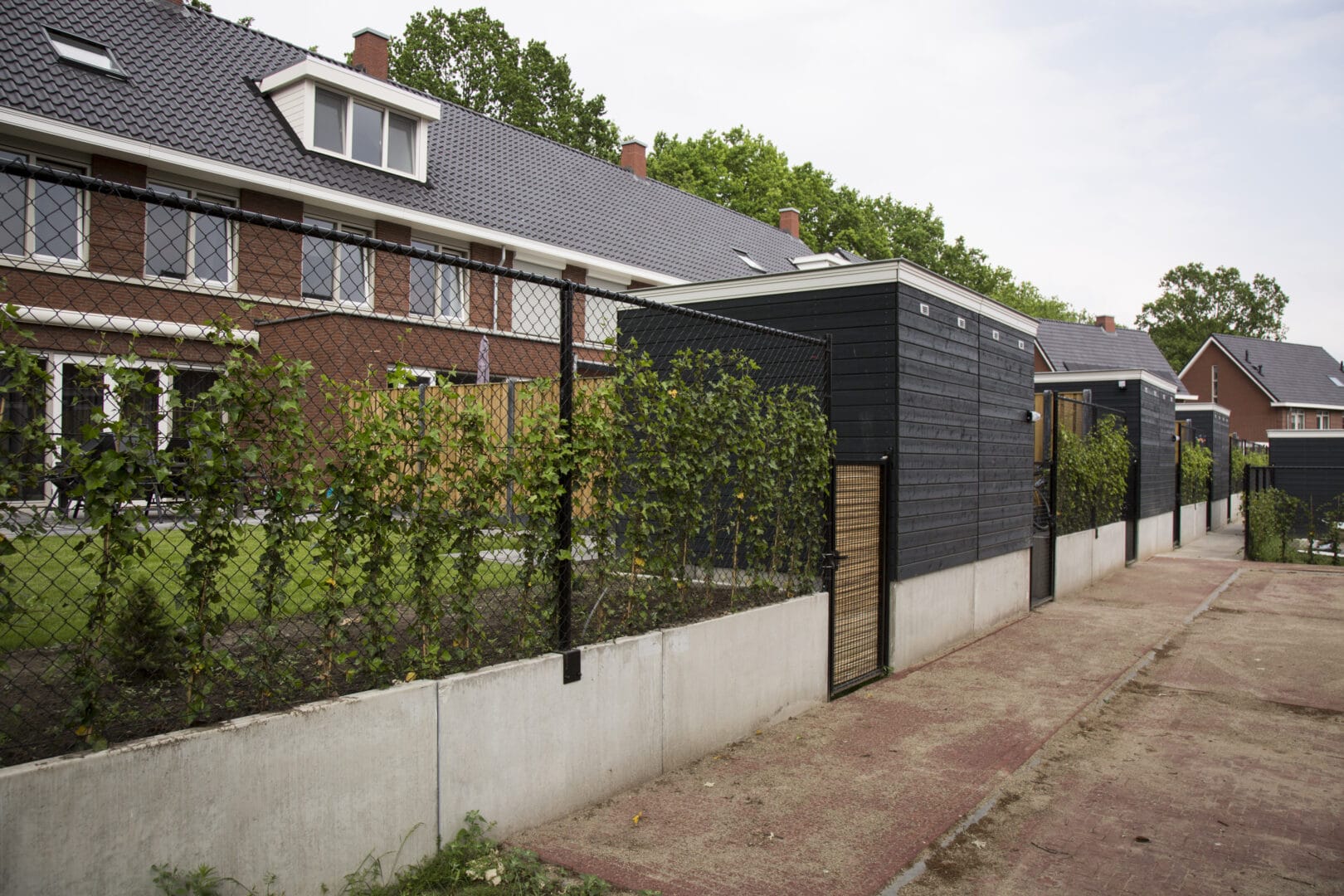 Hoogteverschil in Tilburg opgevangen met keerwanden Bosch Beton