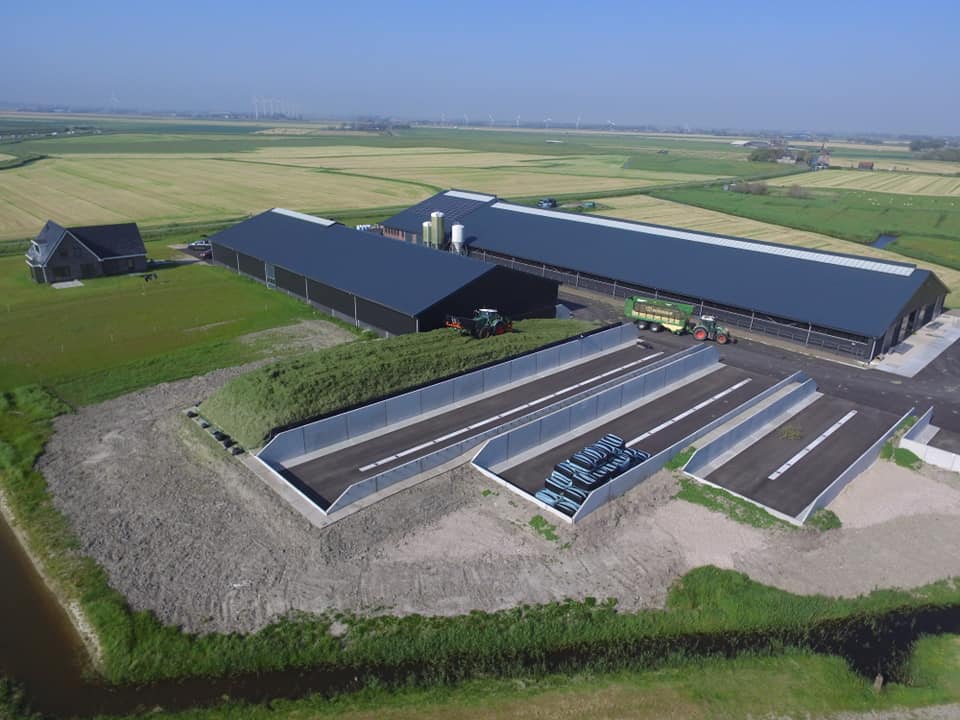 Vijf Bosch Beton sleufsilo's bij melkveebedrijf in Schoorl (foto: Gerben Mulder)