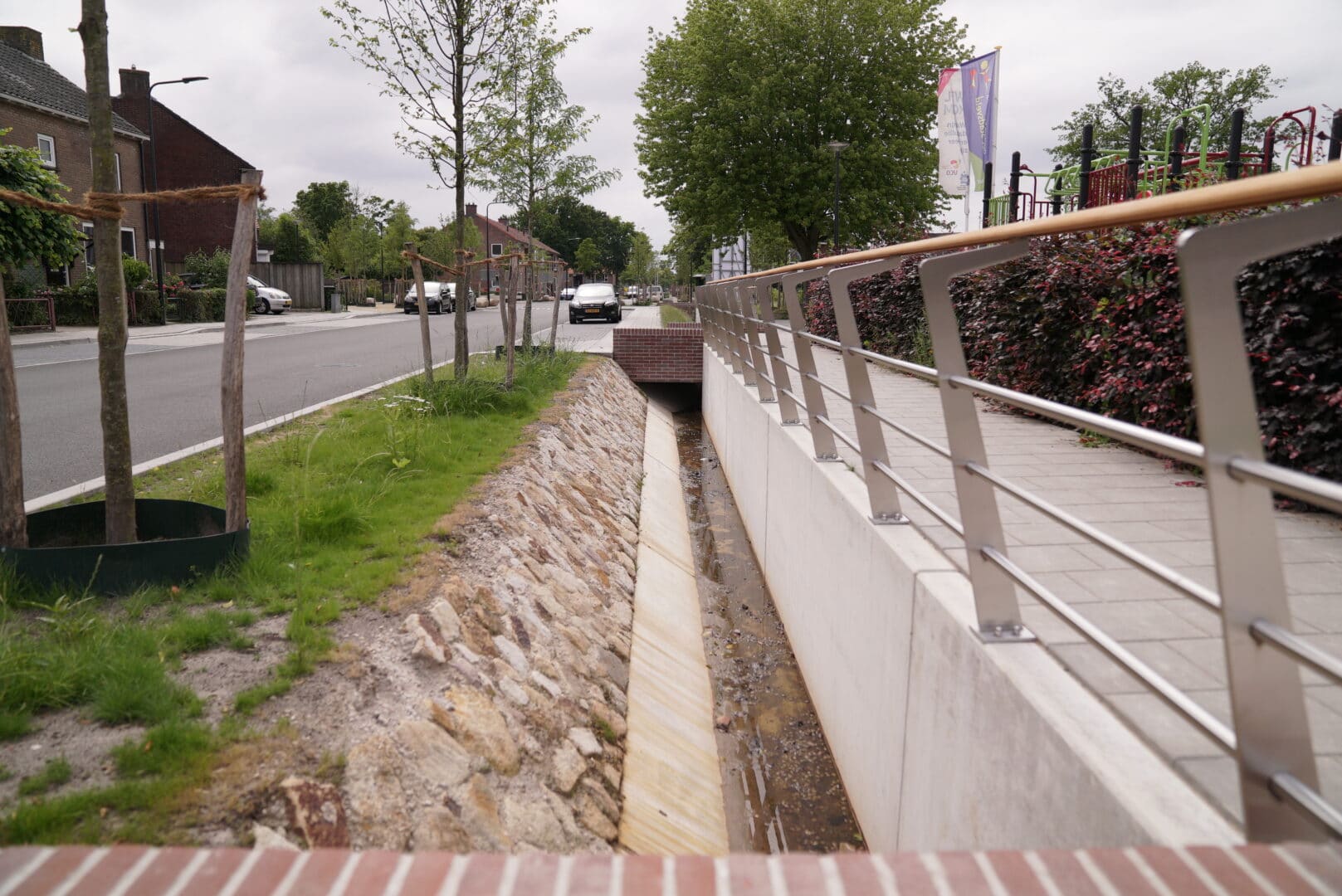 Bosch Beton - Stadsbeek in Enschede voorkomt wateroverlast in de wijken Pathmos en Stadsveld