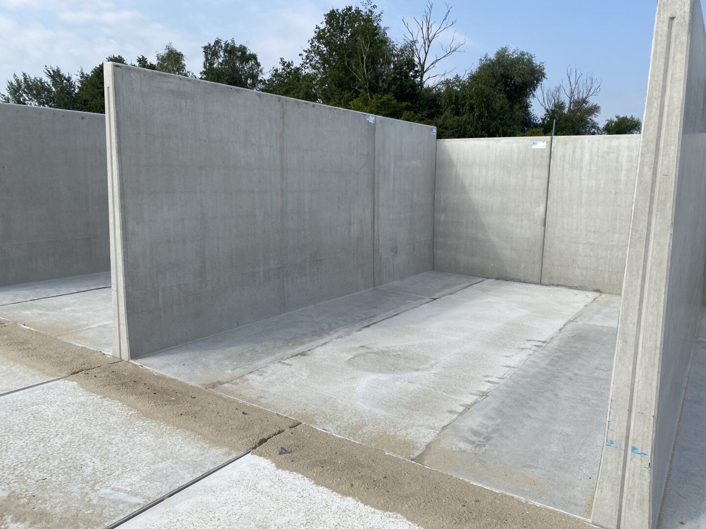 Bosch Beton creëerde voor Vandenbergh Tuincentrum ruimtebesparende opslag met keerwanden in Duffel (BE)