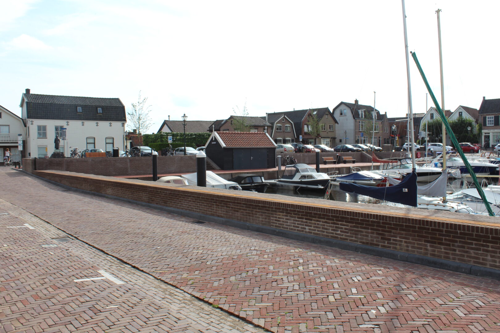 Bosch Beton - 330 meter lange zelfsluitende waterkering in  Spakenburg
