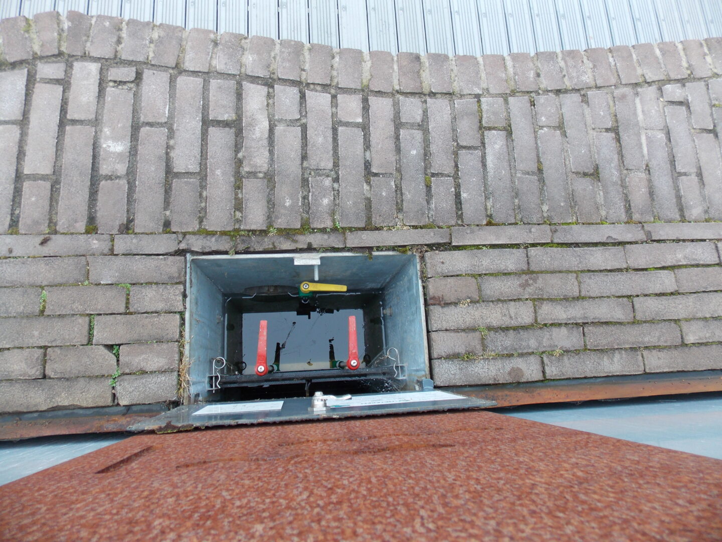 Bosch Beton - 330 meter lange zelfsluitende waterkering in  Spakenburg