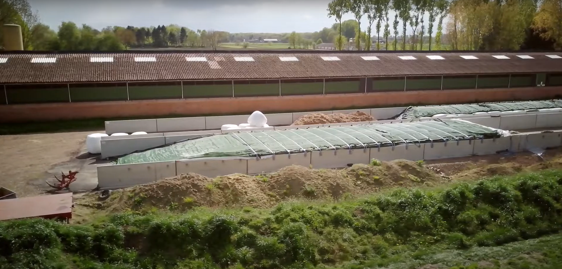 Bosch Beton - Sleufsilo's bij Belgische geitenhouderij in Noorderwijk