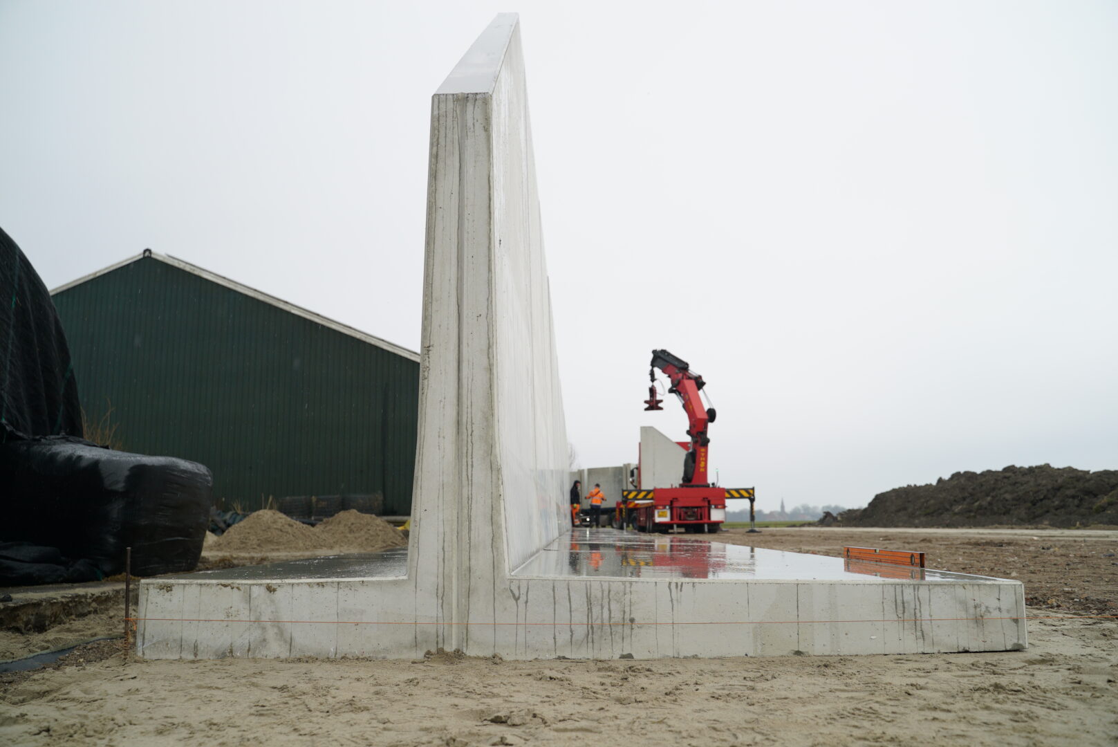 Bosch Beton - Sleufsilo van keerwanden met extra lange hak voor afdeksysteem in Blessum