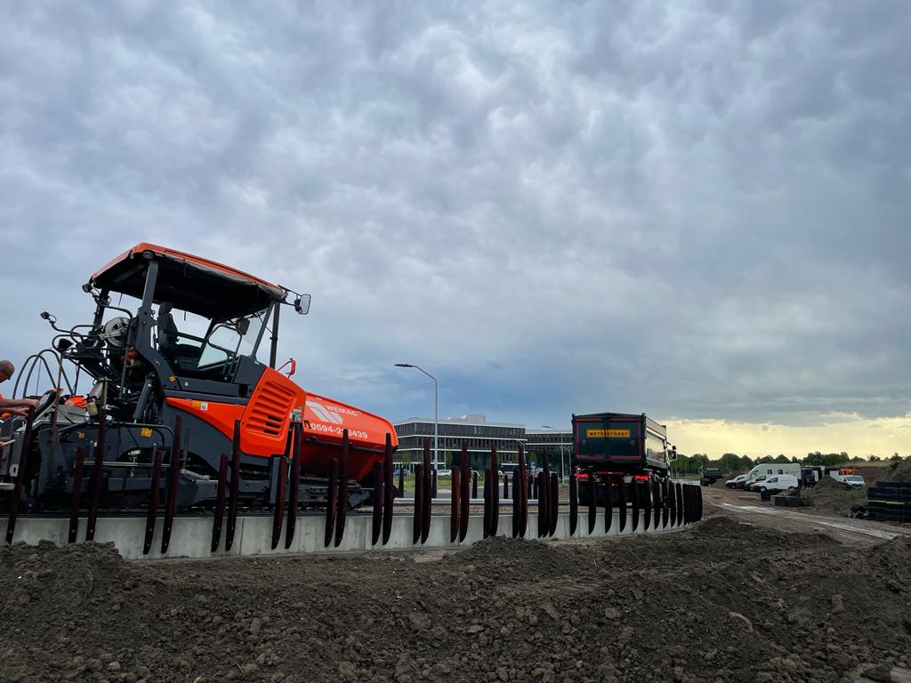 Bosch Beton - Nelson Mandelabrug, wandel- en fietsbrug in Lelystad