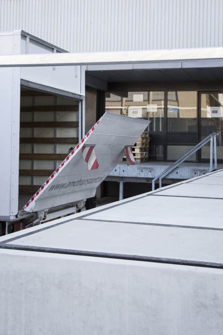 Bosch Beton - Loading dock van keerwanden zorgt voor veiligheid bij VU Amsterdam